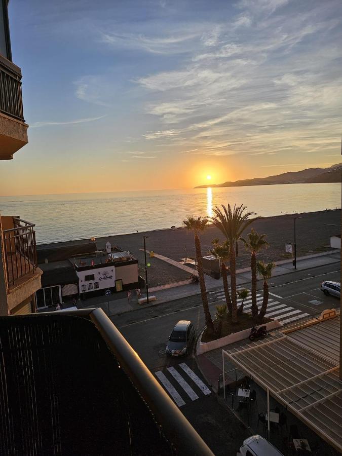 Apartamento En Primera Linea De Playa Salobreña Eksteriør billede